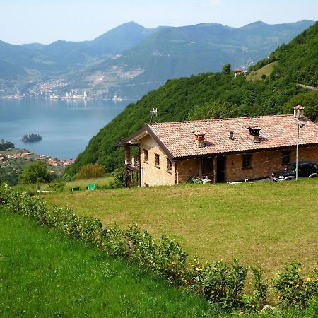 Cozy Chalet At Marone Lake Lombardy With Pool Exterior foto